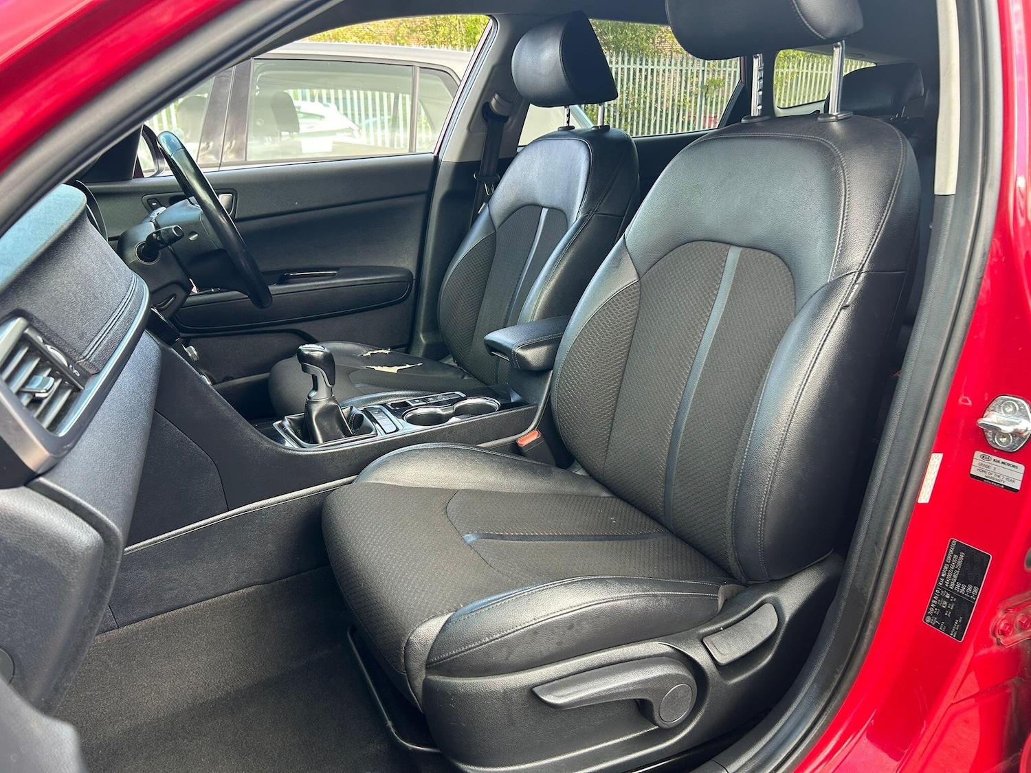 Used Kia Optima 2017 for sale - 76137429: Photo 41