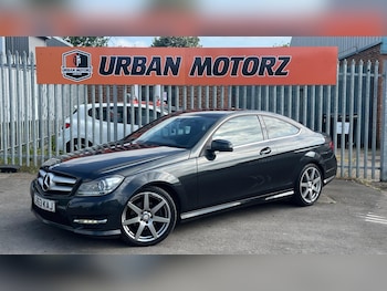 Used Mercedes-Benz C-Class 2013 for sale - 76136279: Photo