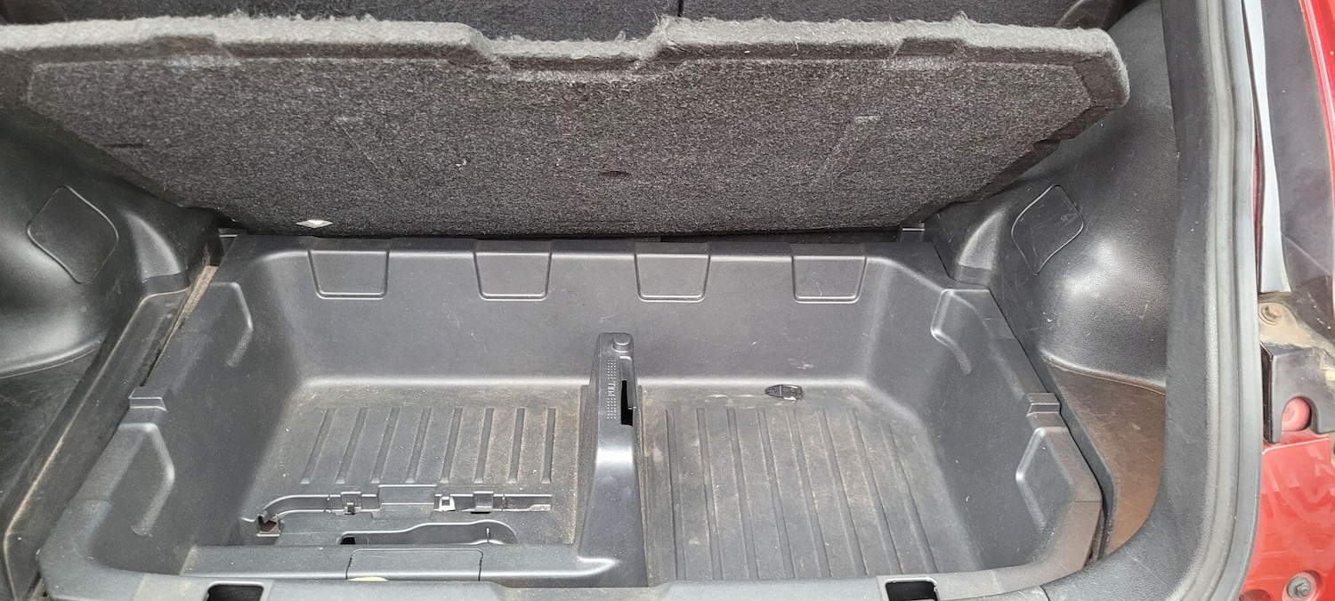 Used Nissan Juke 2011 for sale - 76484635: Photo 27