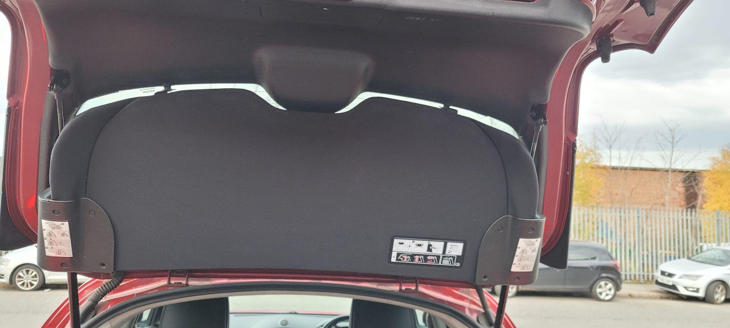 Used Nissan Juke 2011 for sale - 76484635: Photo 37