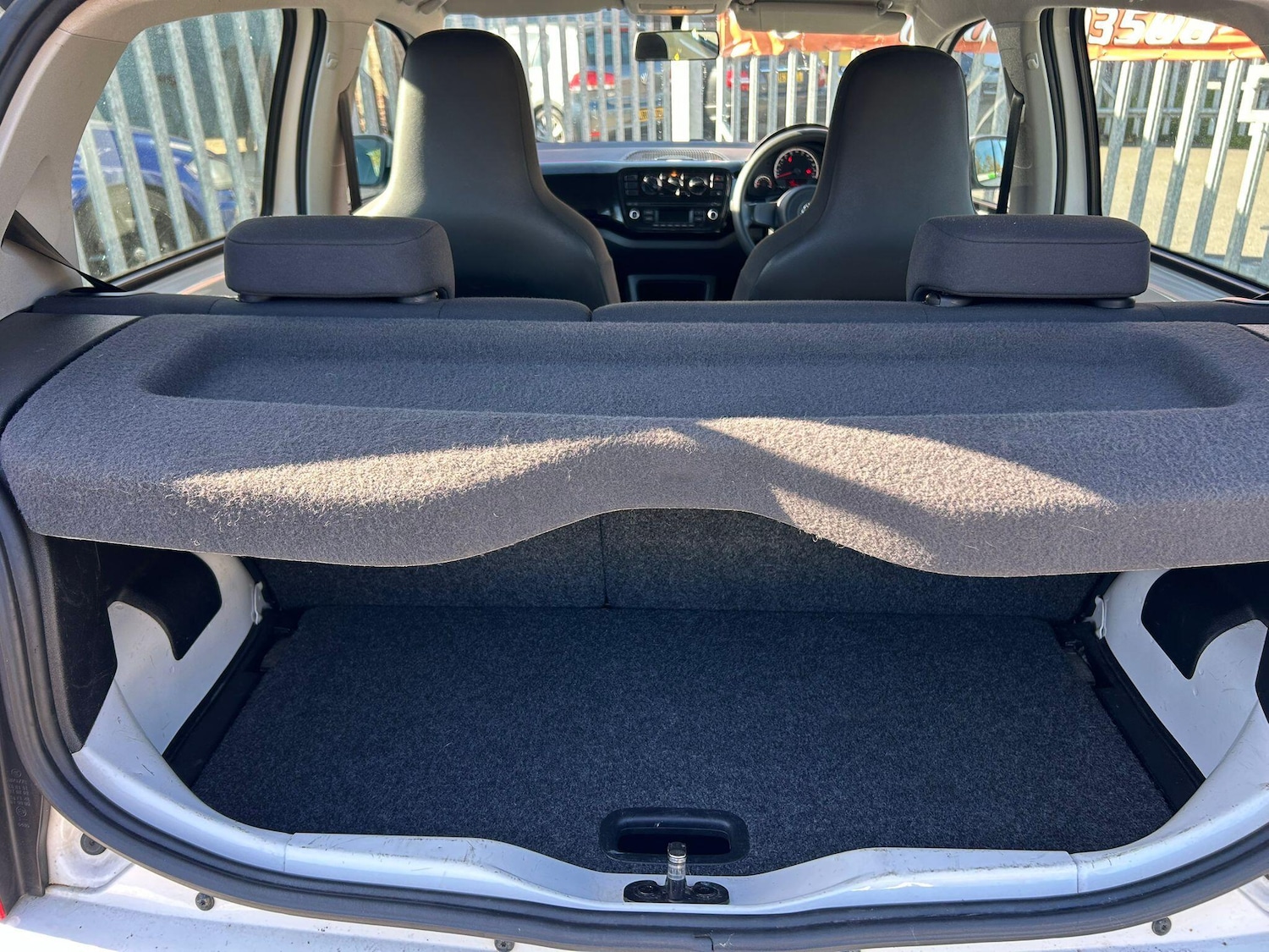 Used Volkswagen up! 2014 for sale - 76136428: Photo 13