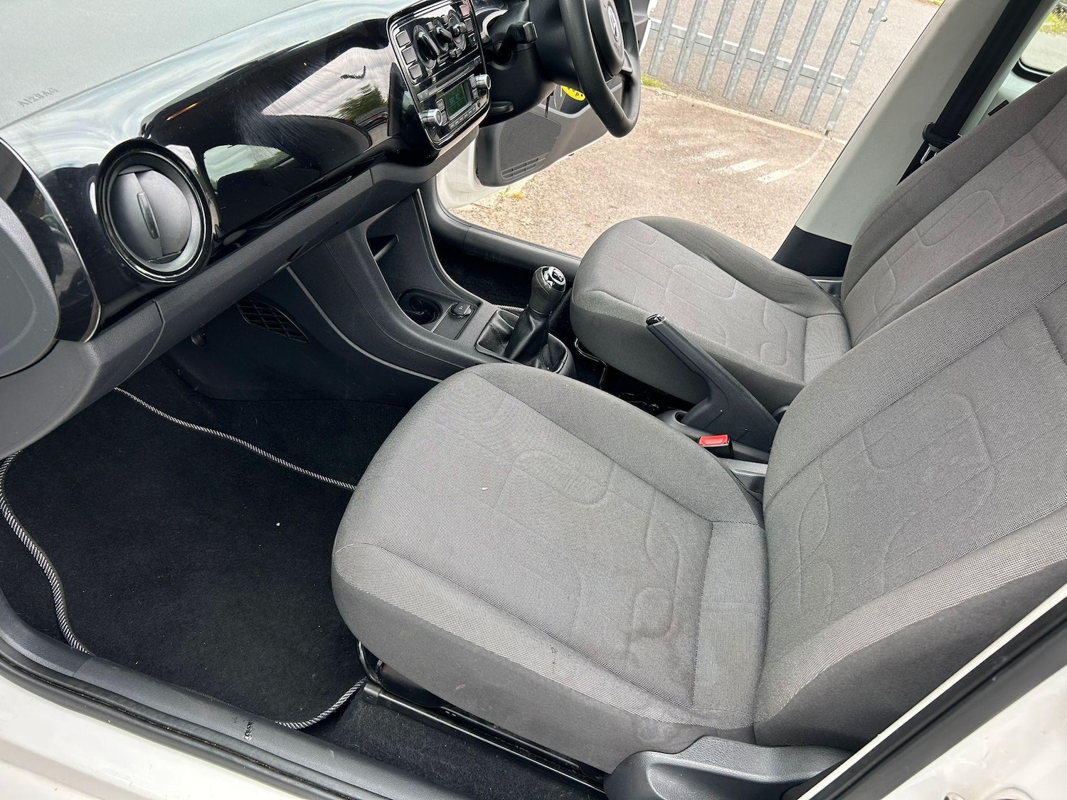 Used Volkswagen up! 2014 for sale - 76136428: Photo 17