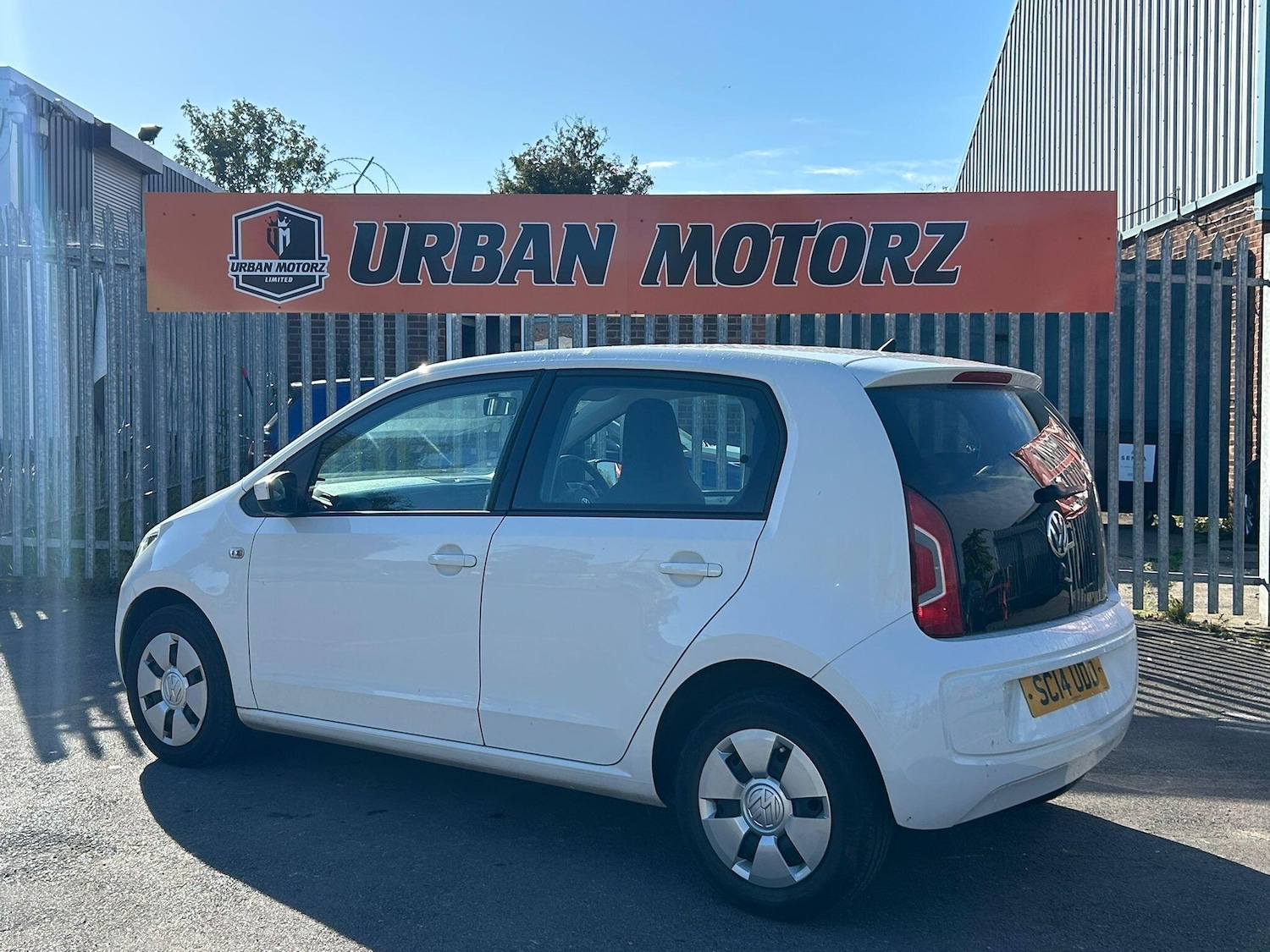 Used Volkswagen up! 2014 for sale - 76136428: Photo 18