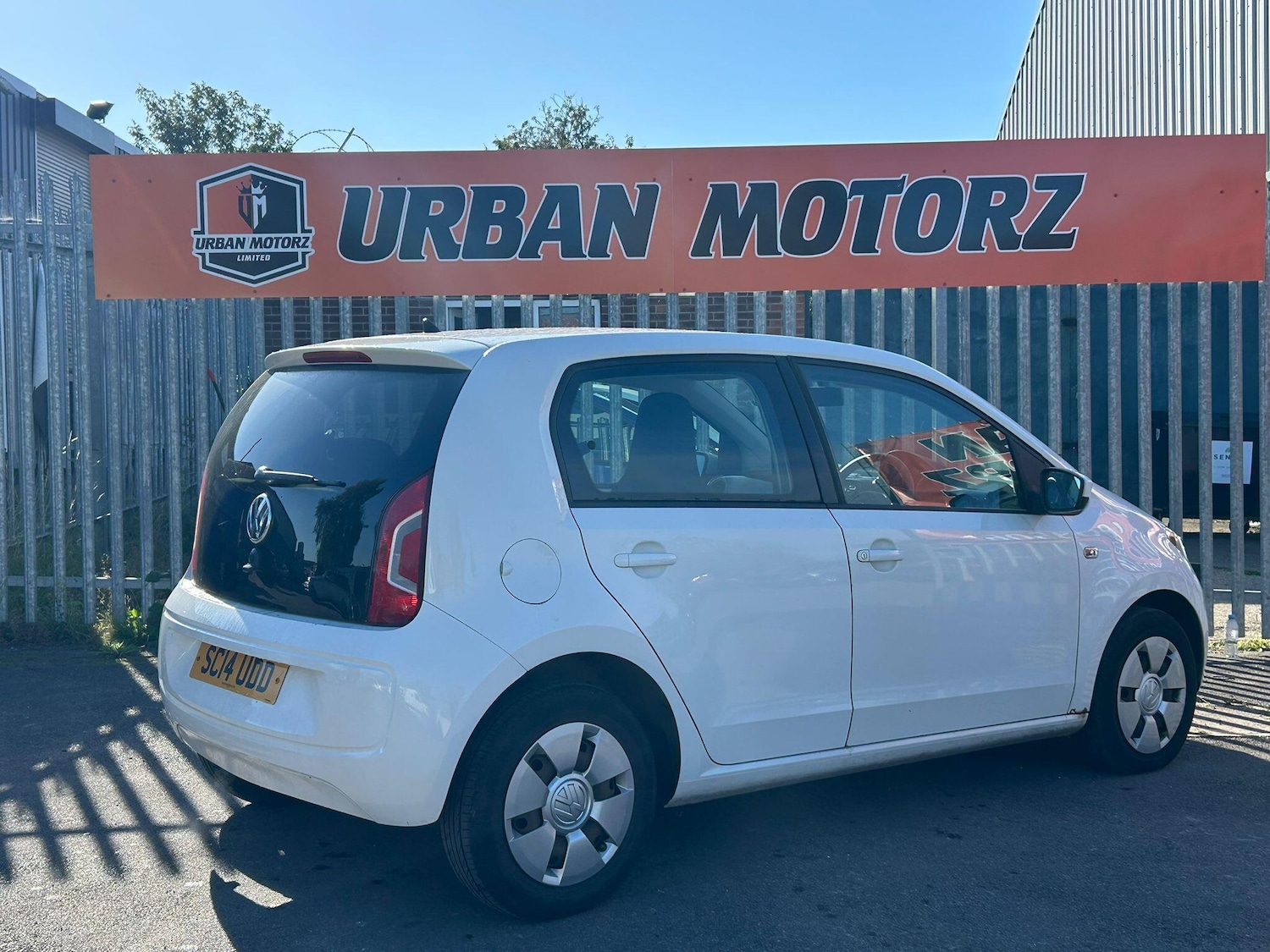 Used Volkswagen up! 2014 for sale - 76136428: Photo 19