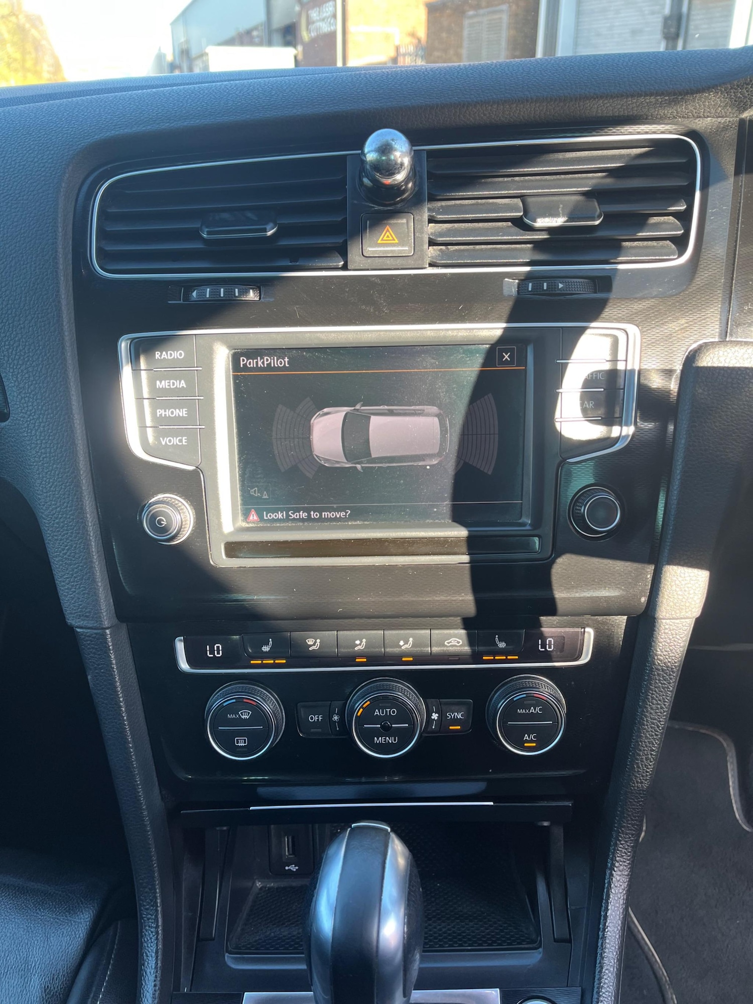 Used Volkswagen Golf 2015 for sale - 76138432: Photo 10