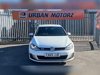Used Volkswagen Golf 2015 for sale - 76138432: Photo