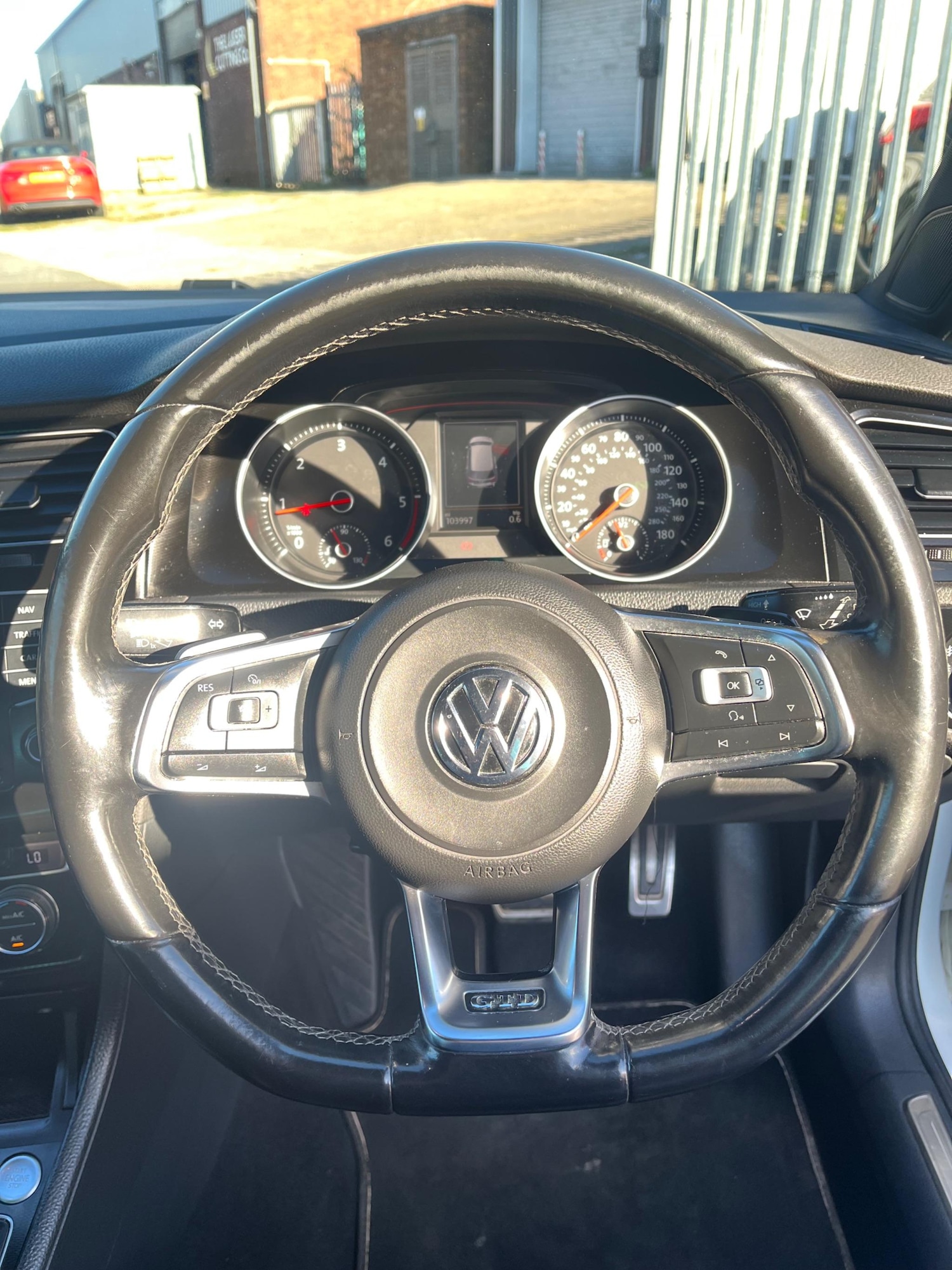 Used Volkswagen Golf 2015 for sale - 76138432: Photo 8
