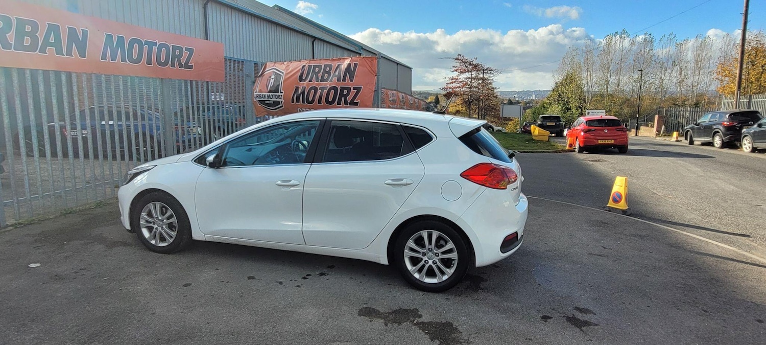 Used Kia Ceed 2014 for sale - 76398325: Photo 2