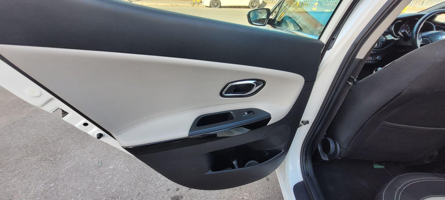 Used Kia Ceed 2014 for sale - 76398325: Photo 27