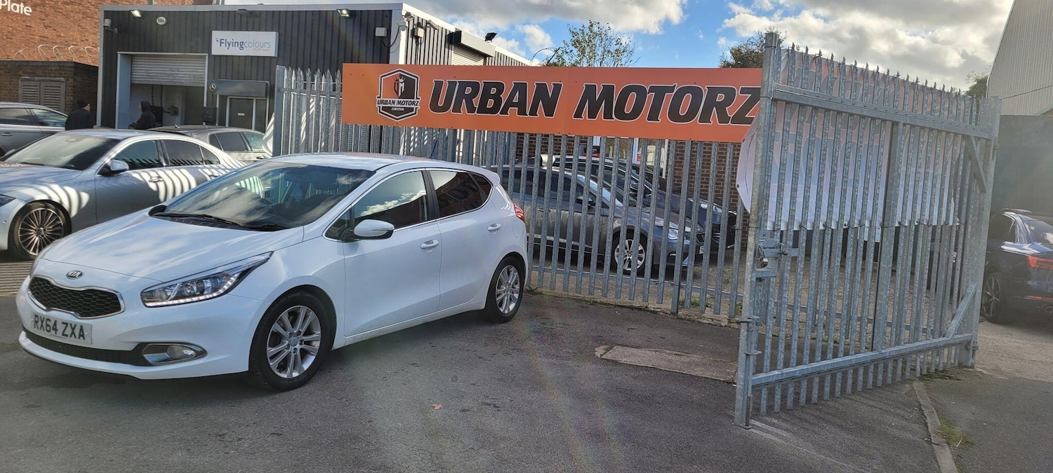 Used Kia Ceed 2014 for sale - 76398325: Photo 4