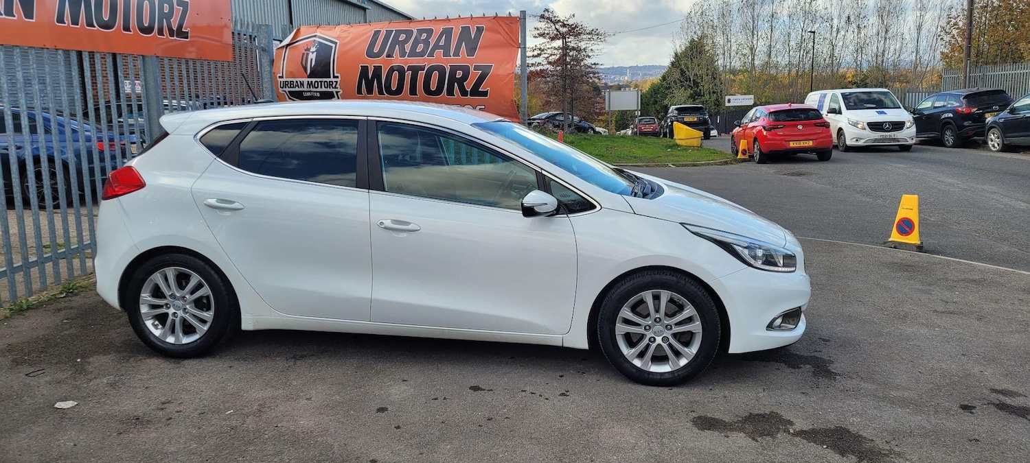 Used Kia Ceed 2014 for sale - 76398325: Photo 8