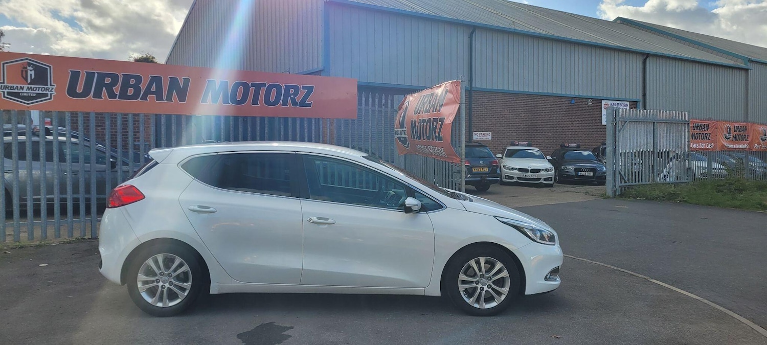 Used Kia Ceed 2014 for sale - 76398325: Photo 9