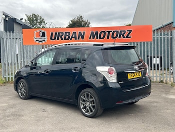 Used Toyota Verso 2014 for sale - 76136989: Photo