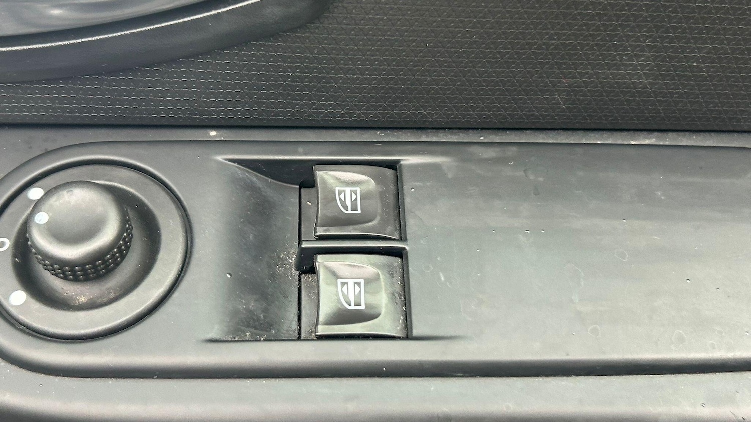 Used Renault Clio 2015 for sale - 76135893: Photo 17