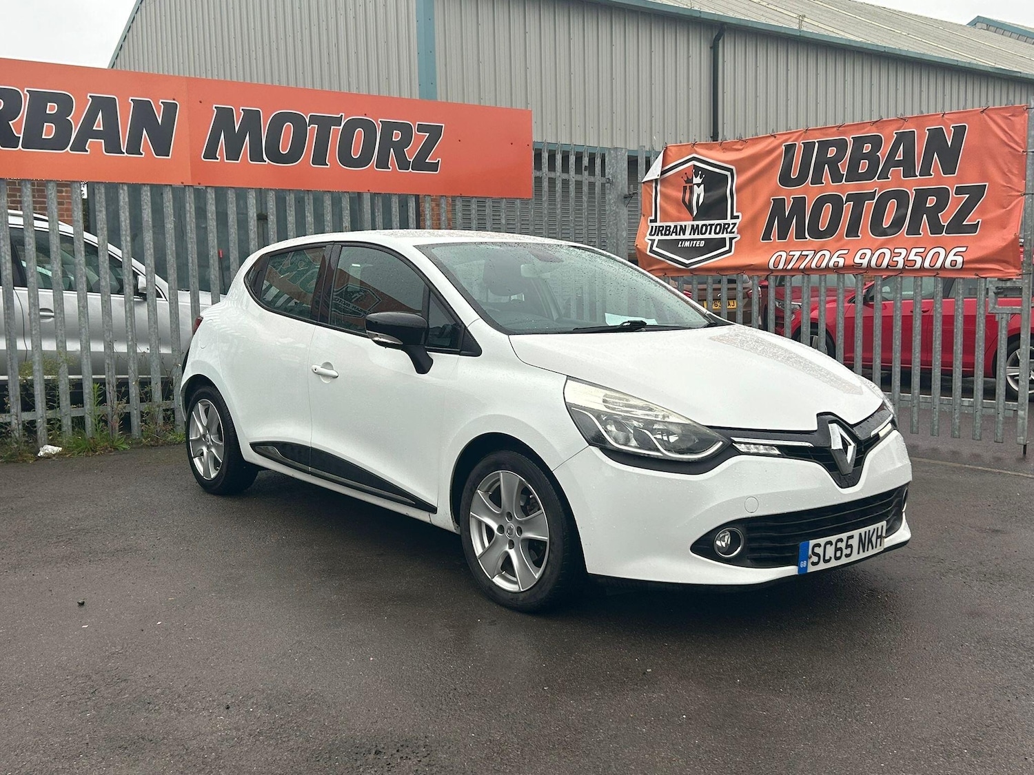 Used Renault Clio 2015 for sale - 76135893: Photo 5