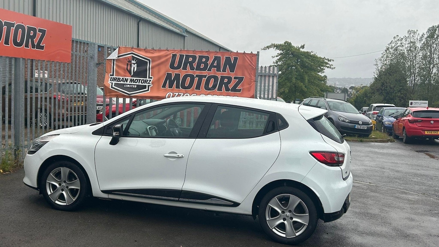 Used Renault Clio 2015 for sale - 76135893: Photo 9