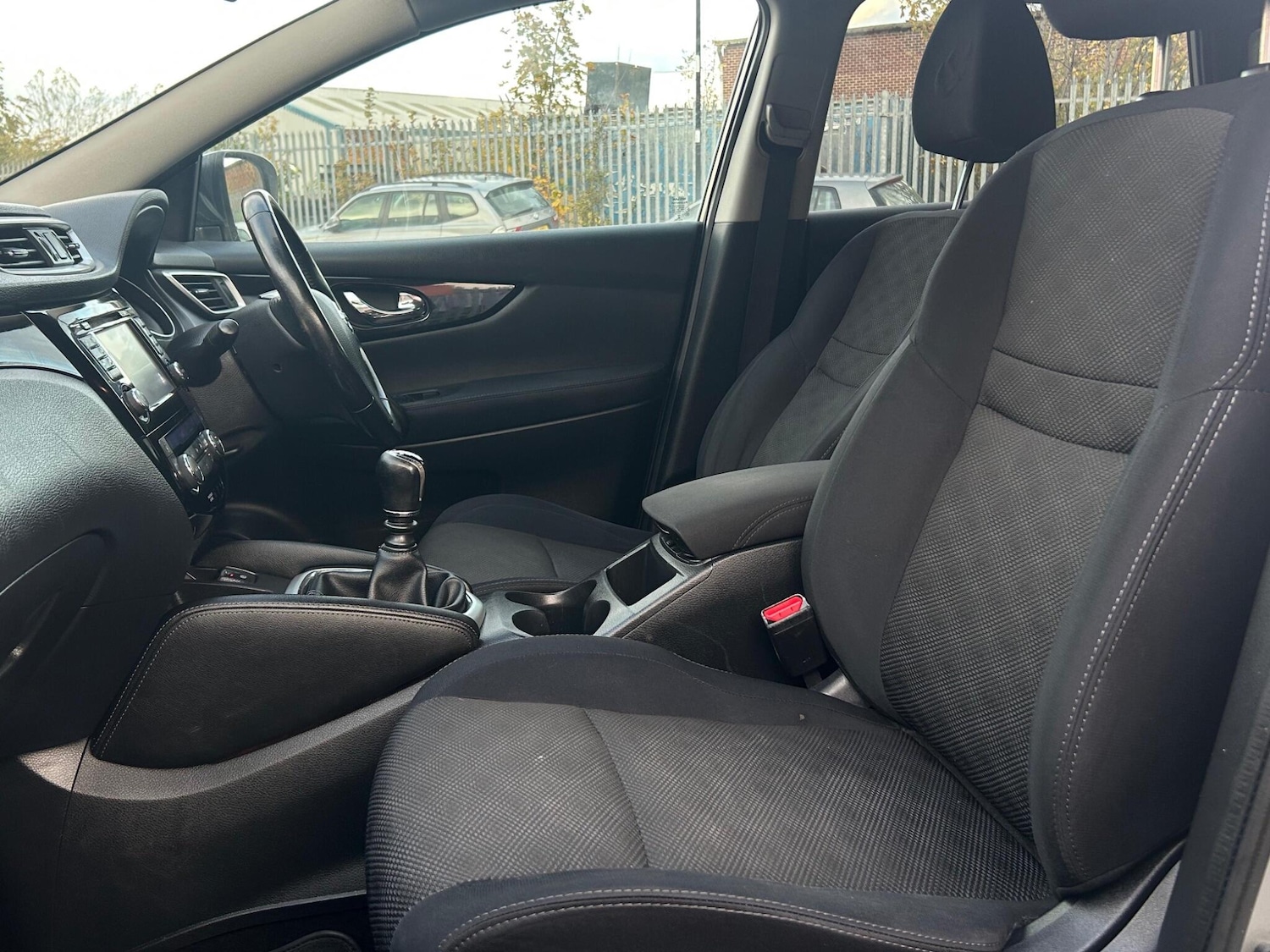 Used Nissan Qashqai 2015 for sale - 76326852: Photo 26