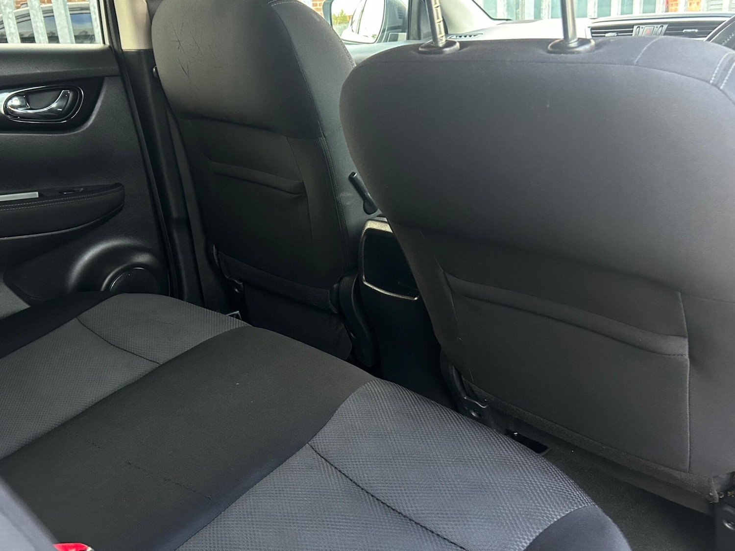 Used Nissan Qashqai 2015 for sale - 76326852: Photo 9