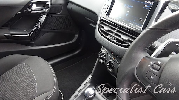 Used Peugeot 208 2017 for sale - 76163234: Photo 43