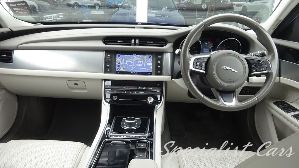 Used Jaguar XF 2017 for sale - 76080678: Photo 16