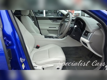 Used Jaguar XF 2017 for sale - 76080678: Photo