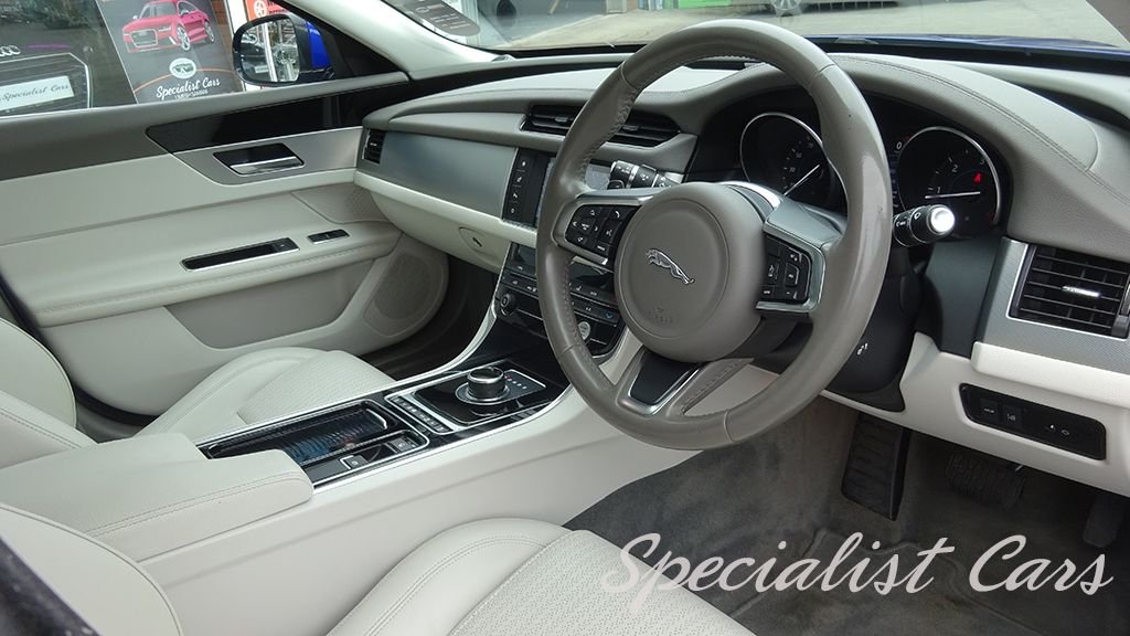 Used Jaguar XF 2017 for sale - 76080678: Photo 5