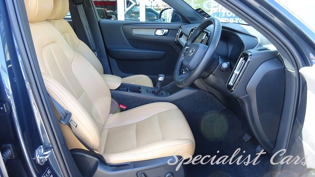 Used Volvo XC40 2019 for sale - 78167689: Photo 2