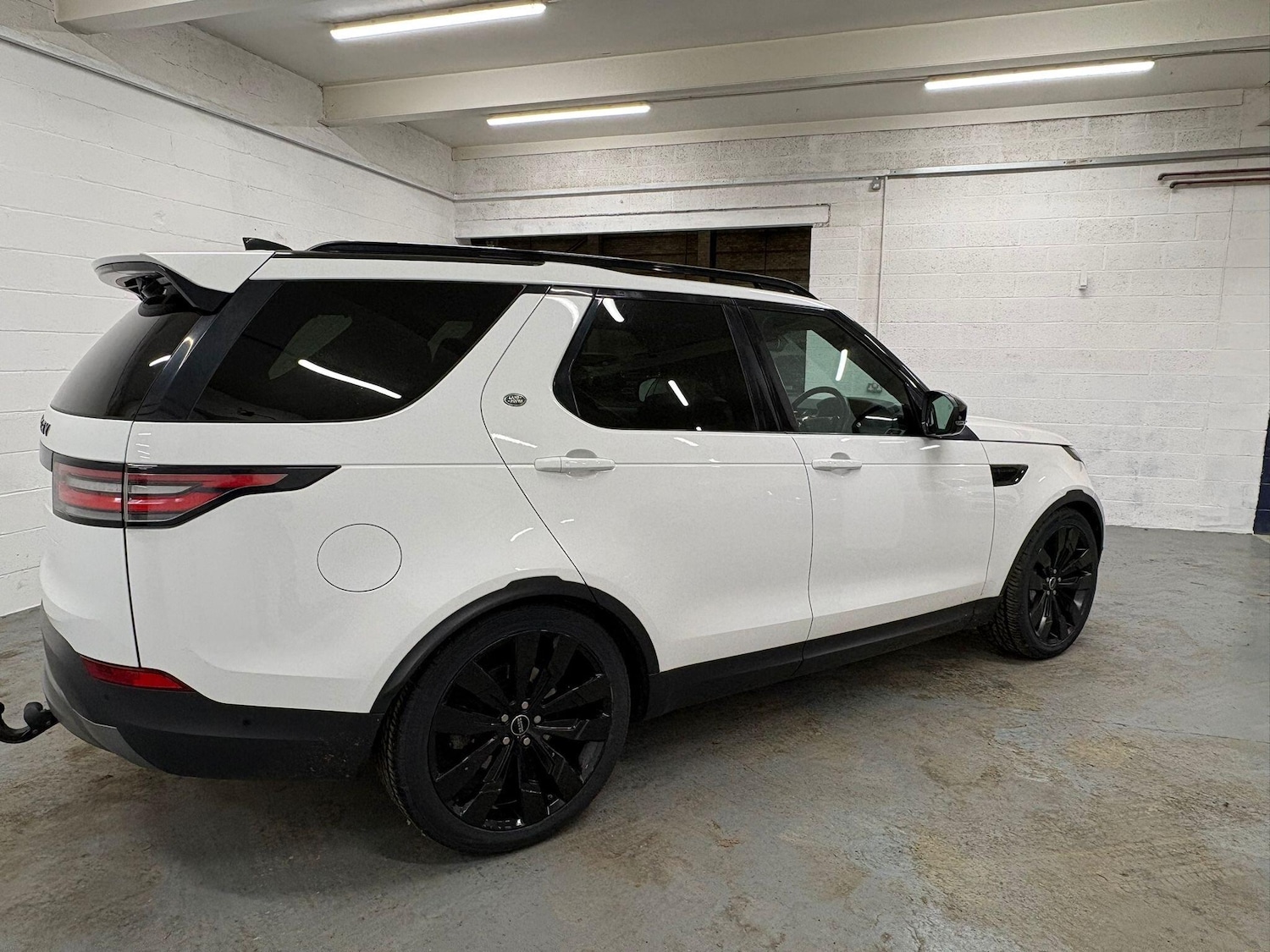 Used Land Rover Discovery 2019 for sale - 77559264: Photo 5