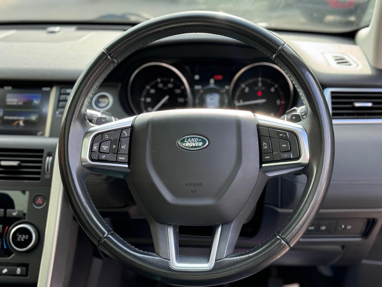 Used Land Rover Discovery Sport 2017 for sale - 76898420: Photo 21