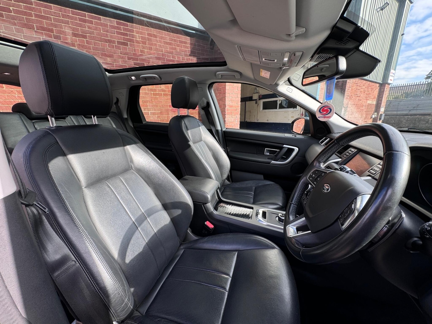 Used Land Rover Discovery Sport 2017 for sale - 76898420: Photo 24