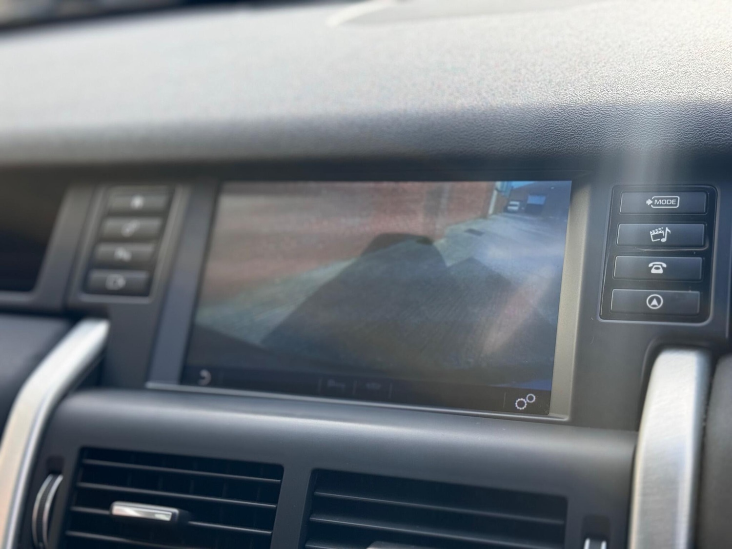 Used Land Rover Discovery Sport 2017 for sale - 76898420: Photo 27