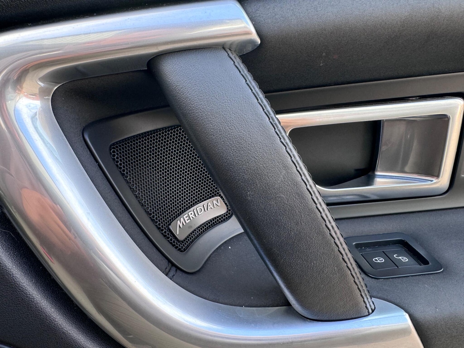 Used Land Rover Discovery Sport 2017 for sale - 76898420: Photo 30