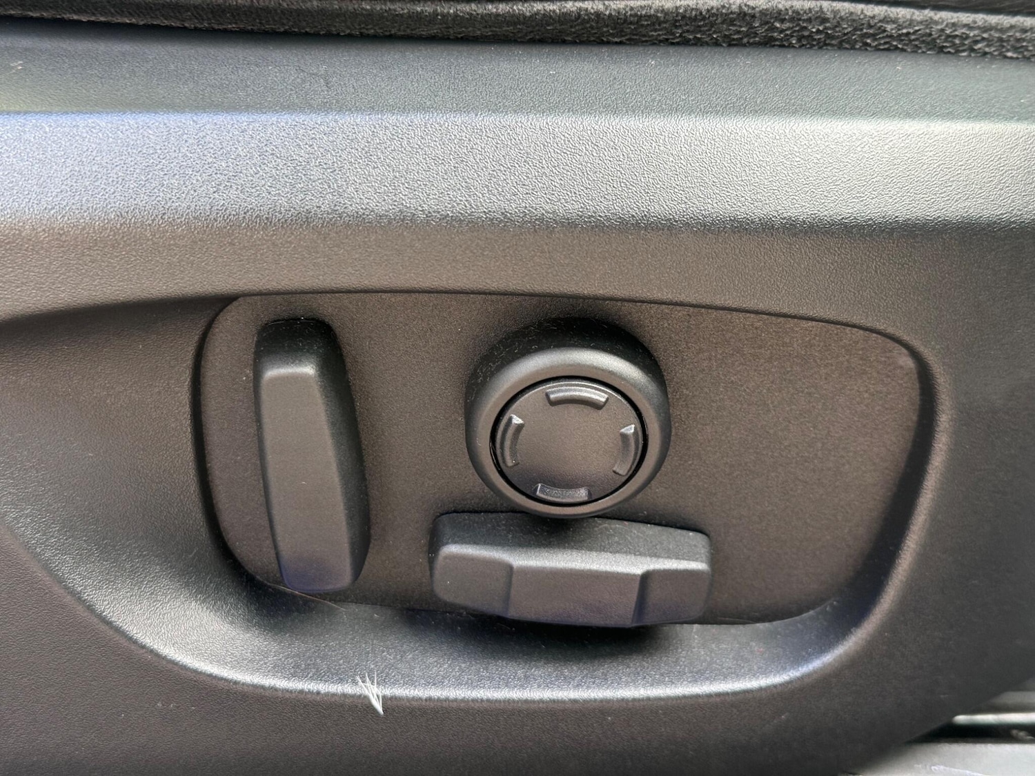 Used Land Rover Discovery Sport 2017 for sale - 76898420: Photo 34