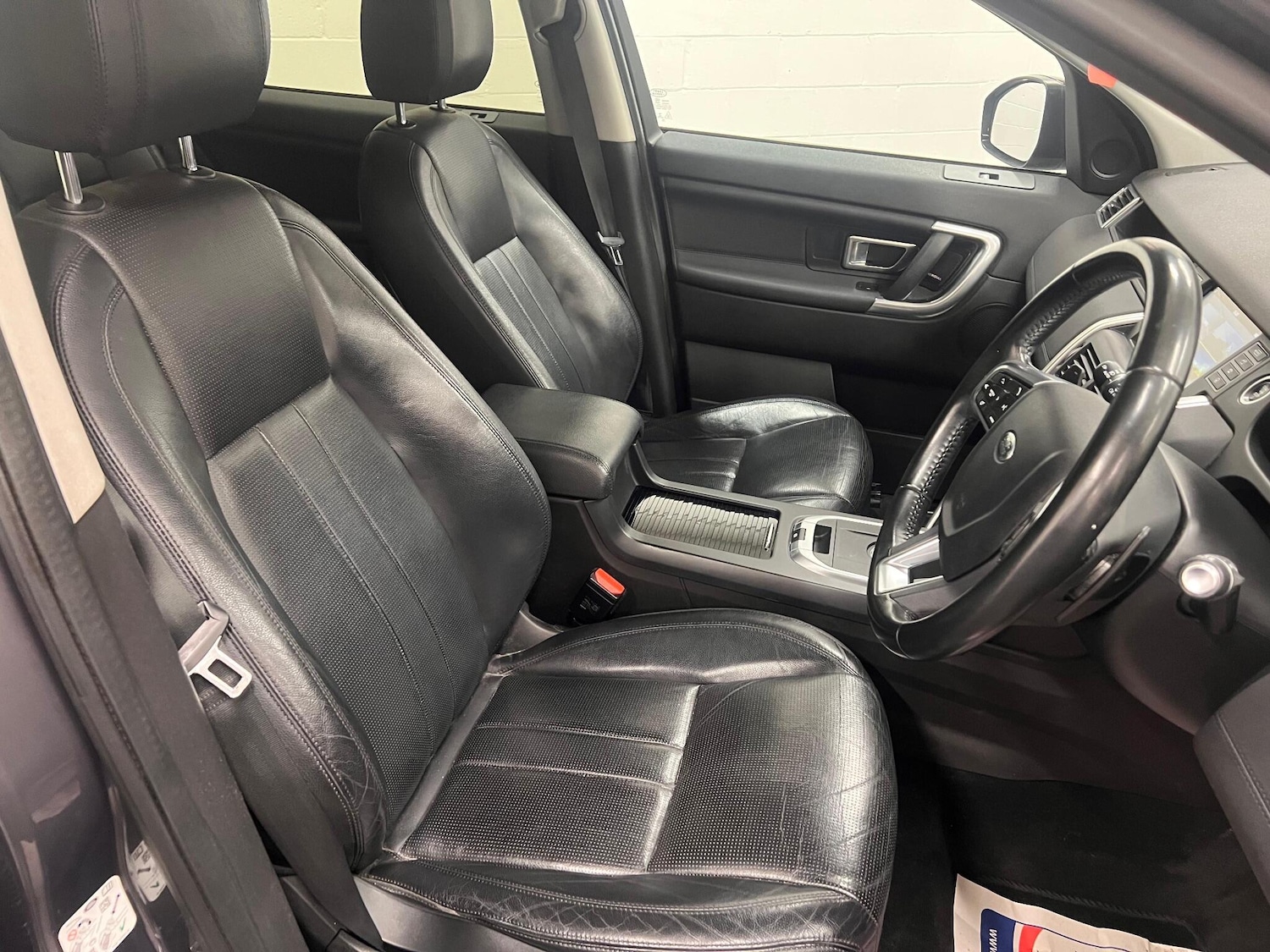 Used Land Rover Discovery Sport 2017 for sale - 76839447: Photo 11