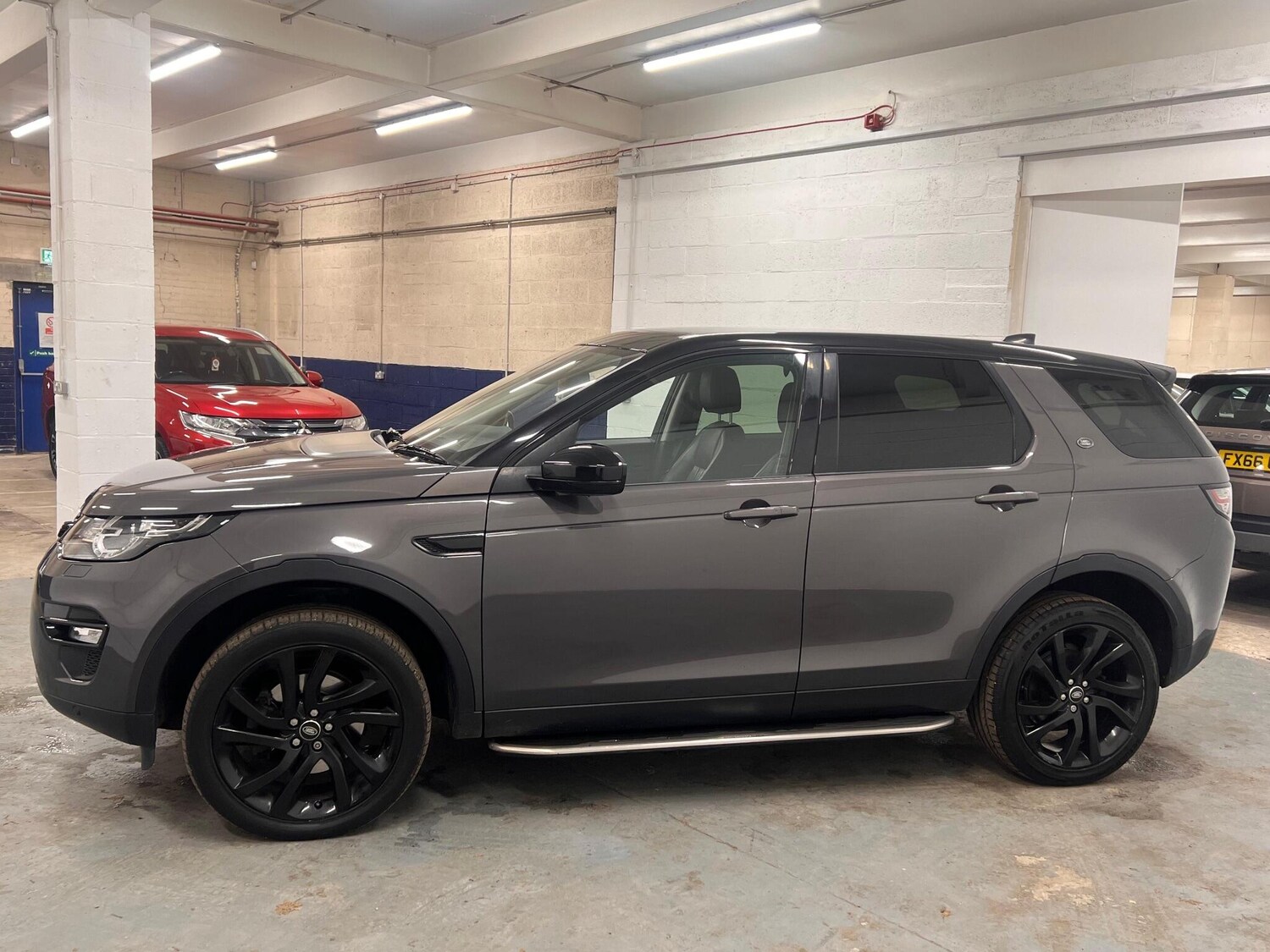Used Land Rover Discovery Sport 2017 for sale - 76839447: Photo 6