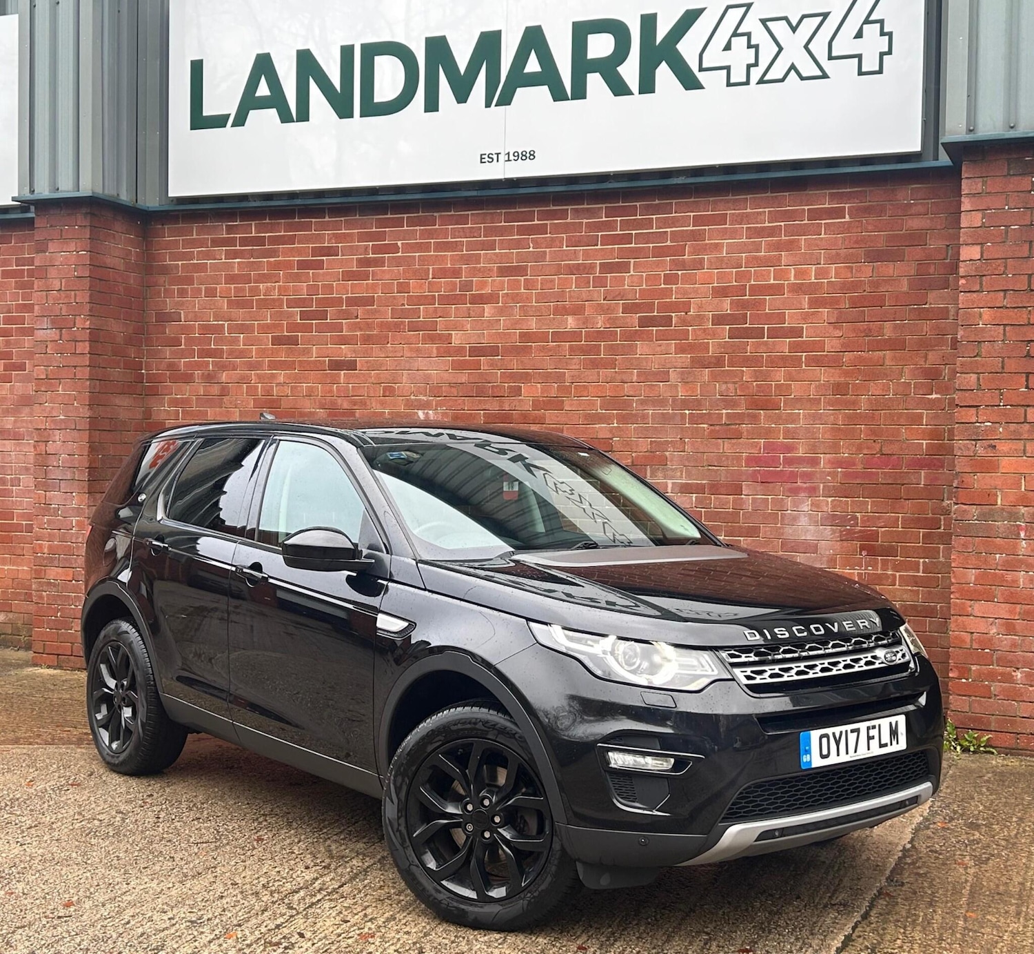 Used Land Rover Discovery Sport 2017 for sale - 76472993: Photo 1