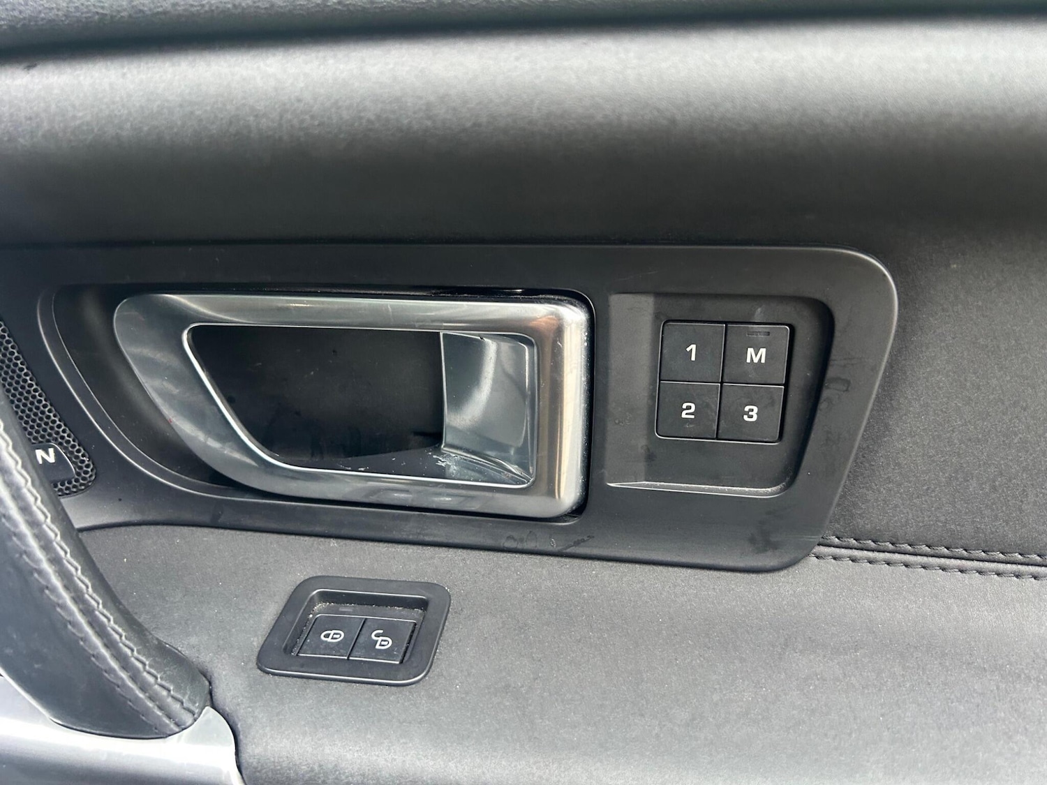 Used Land Rover Discovery Sport 2017 for sale - 76472993: Photo 17