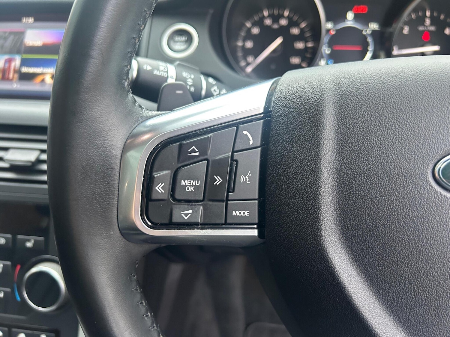 Used Land Rover Discovery Sport 2017 for sale - 76472993: Photo 21