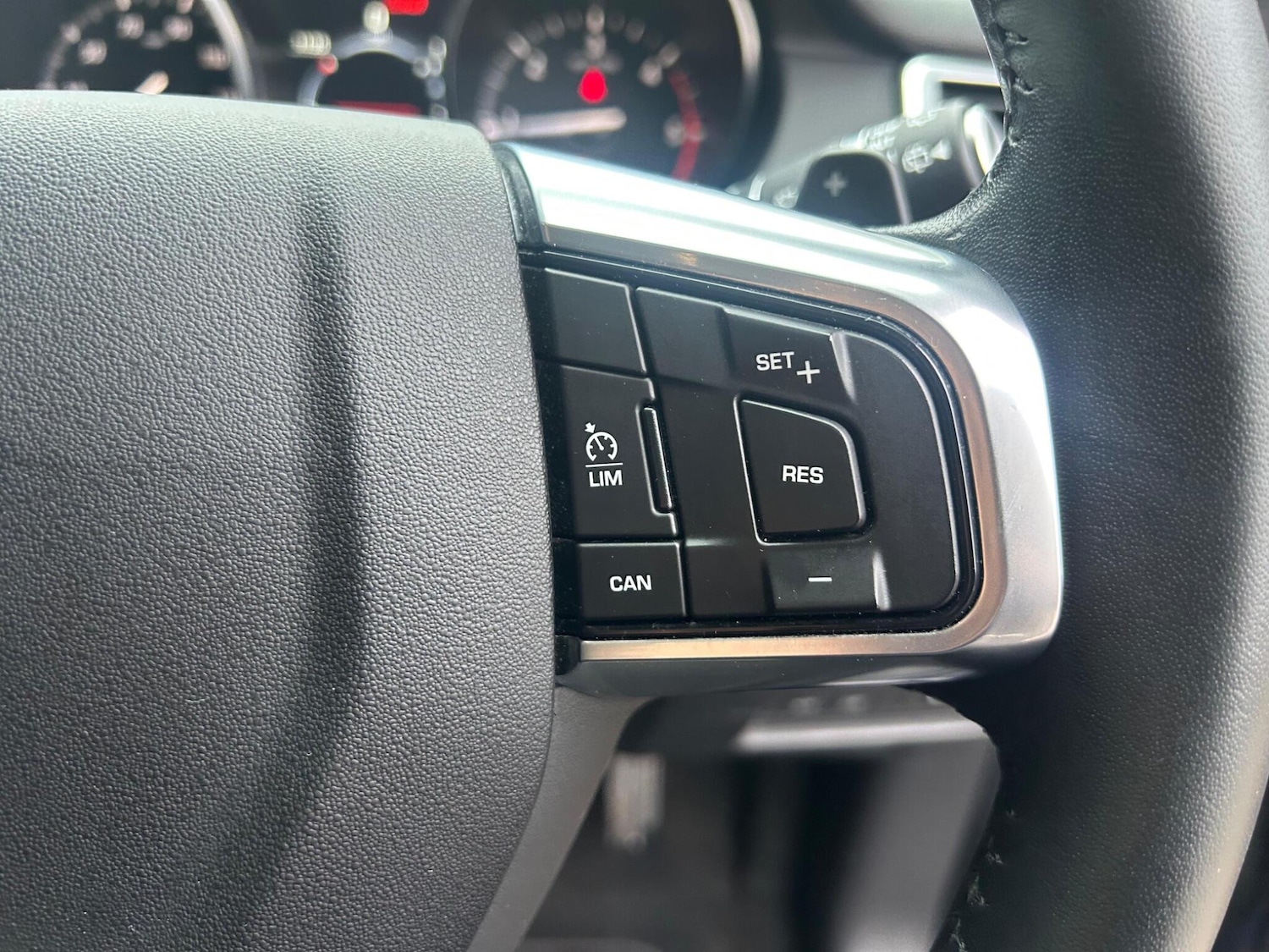 Used Land Rover Discovery Sport 2017 for sale - 76472993: Photo 22