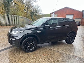 Used Land Rover Discovery Sport 2017 for sale - 76472993: Photo