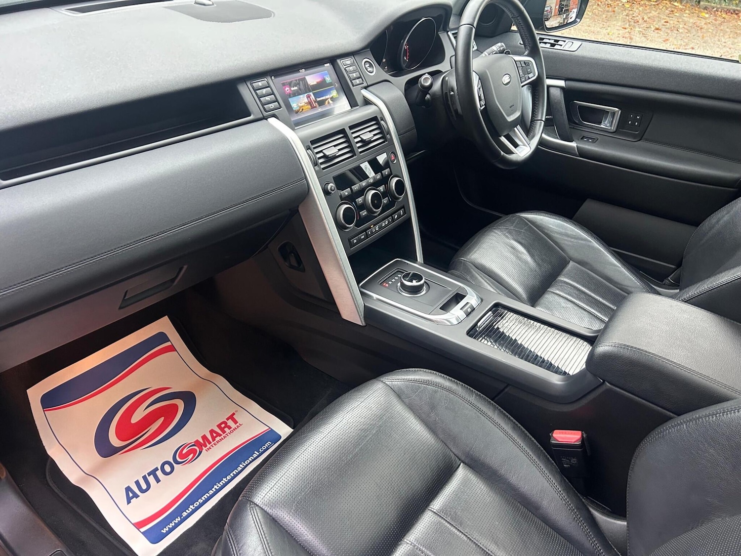 Used Land Rover Discovery Sport 2017 for sale - 76472993: Photo 34