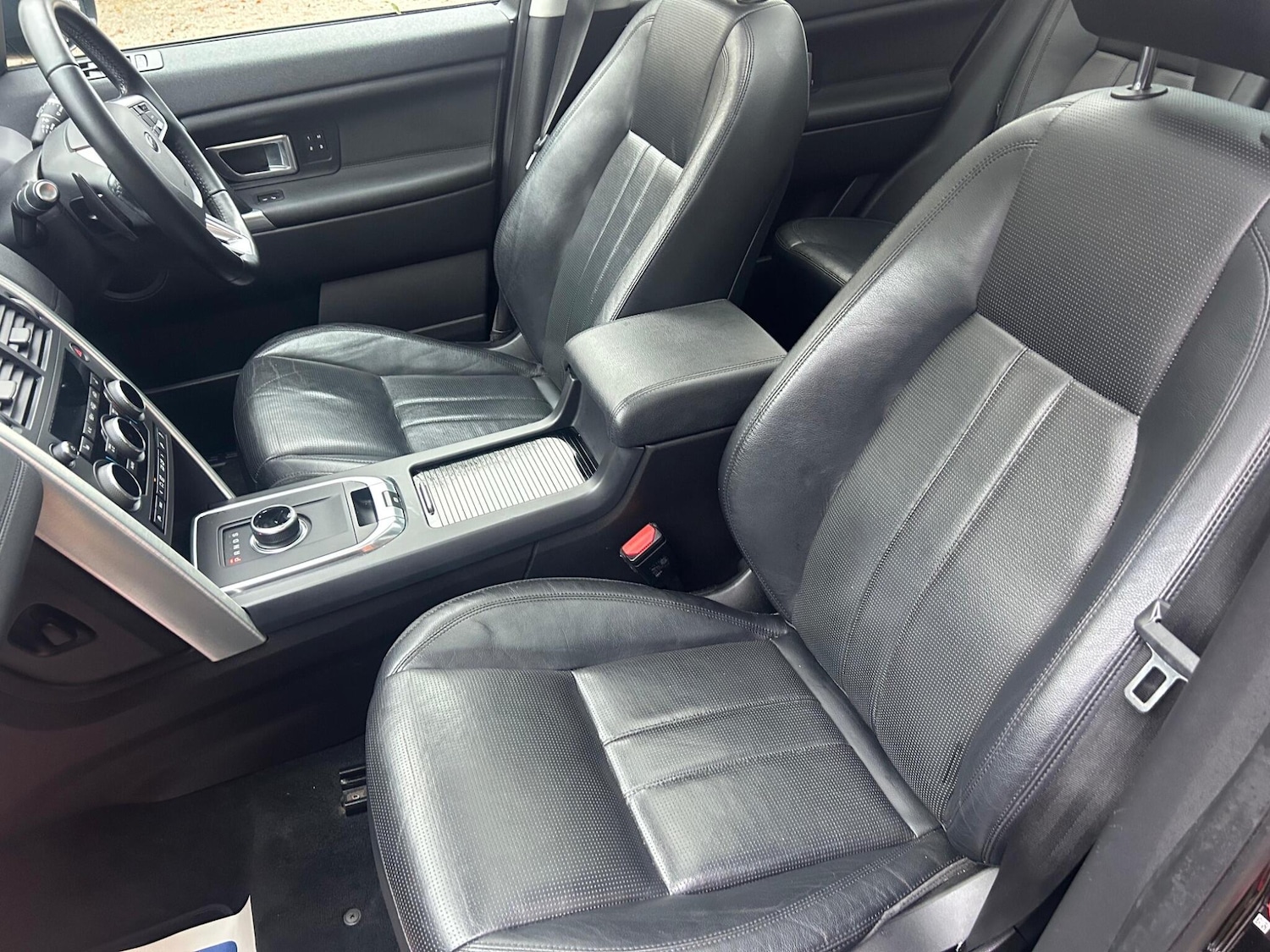 Used Land Rover Discovery Sport 2017 for sale - 76472993: Photo 35