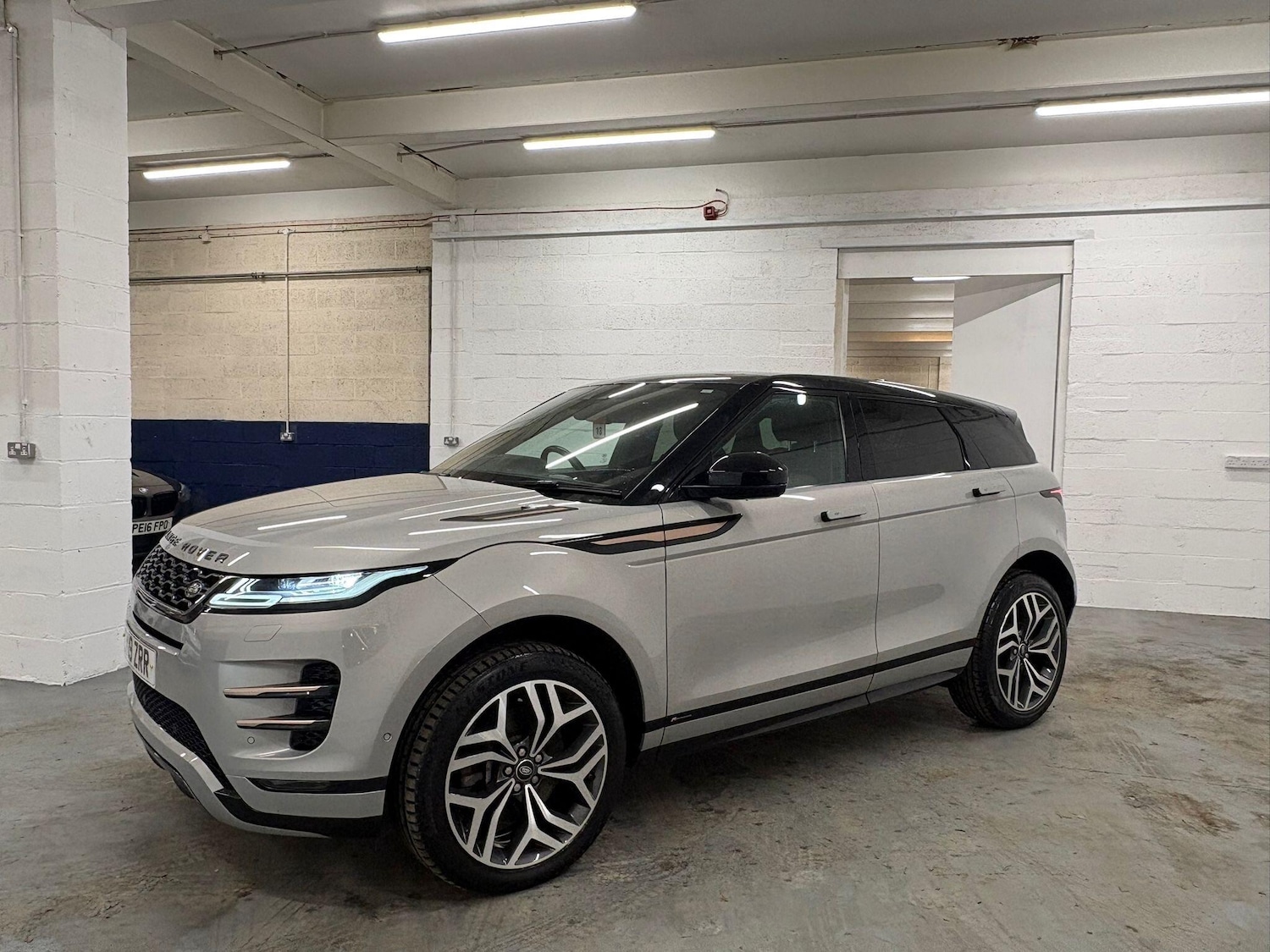 Used Land Rover Range Rover Evoque 2019 for sale - 77029435: Photo 4