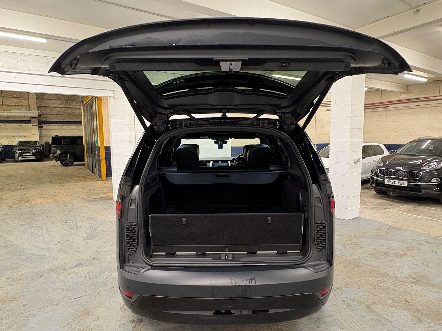 Used Land Rover Discovery 2021 for sale - 76657994: Photo 15