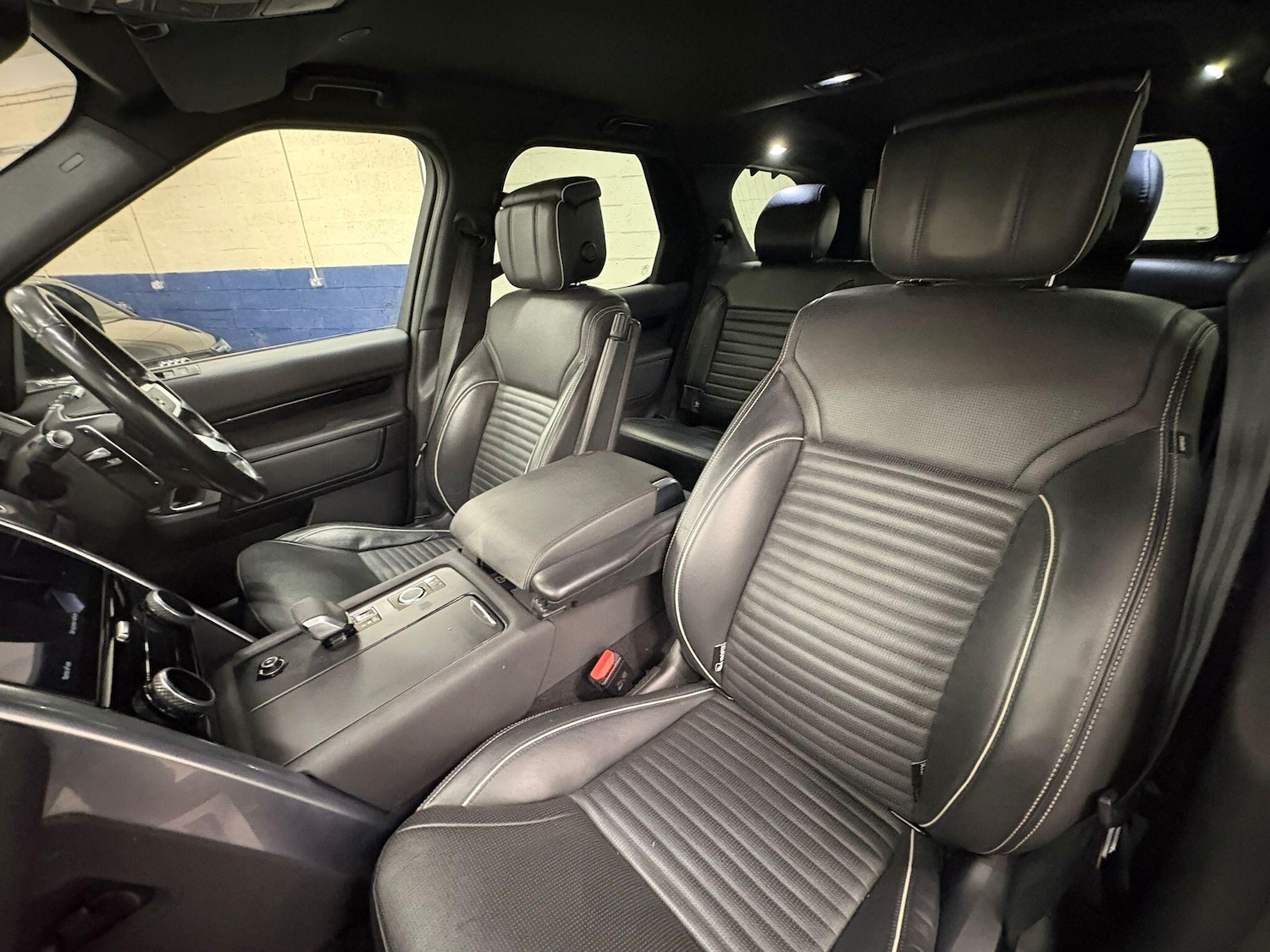 Used Land Rover Discovery 2021 for sale - 76657994: Photo 4