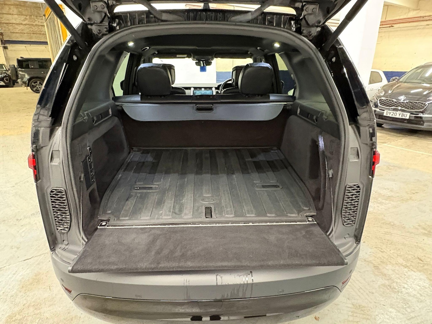 Used Land Rover Discovery 2021 for sale - 76657994: Photo 49