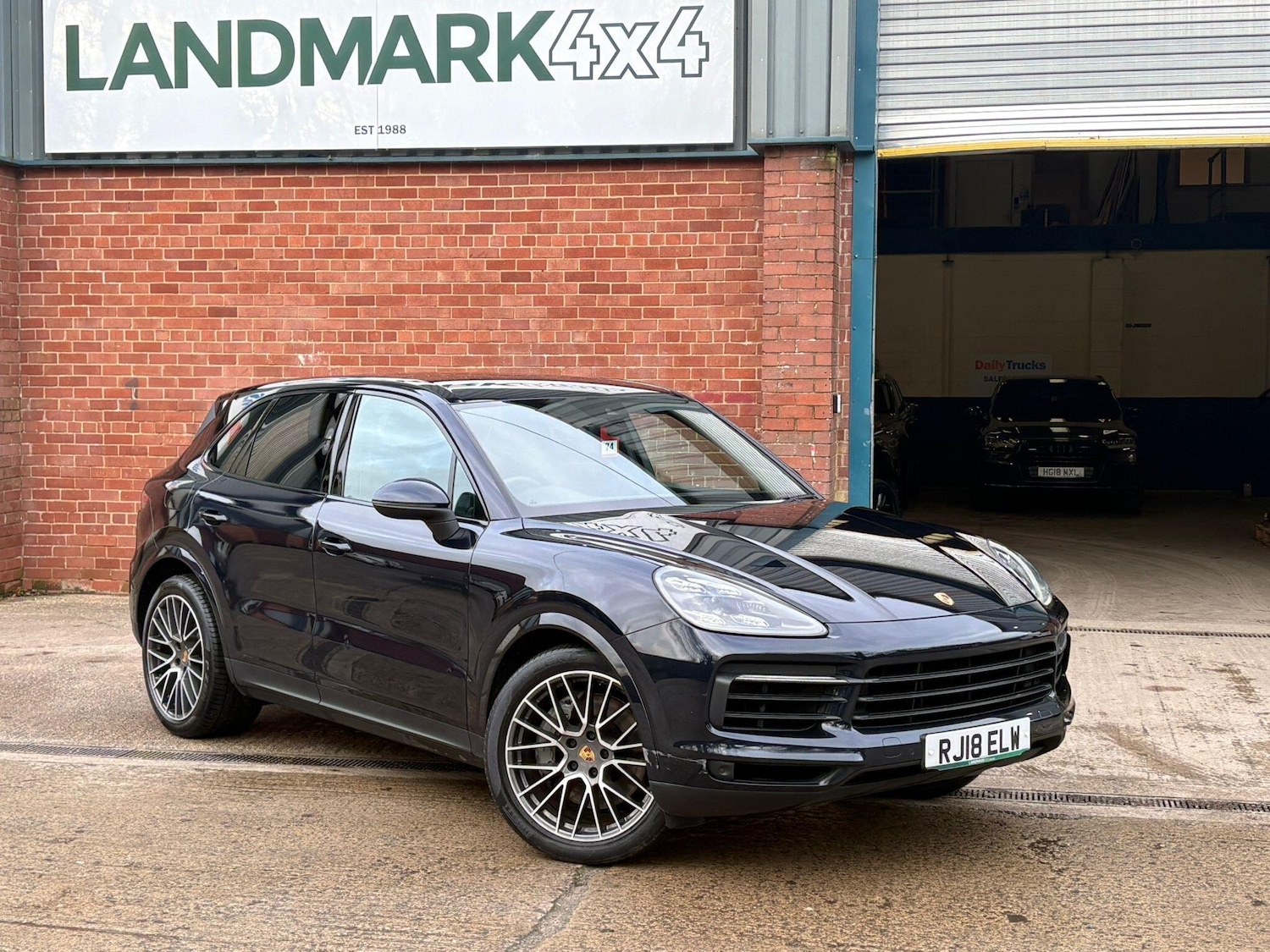 Used Porsche Cayenne 2018 for sale - 77192011: Photo 61