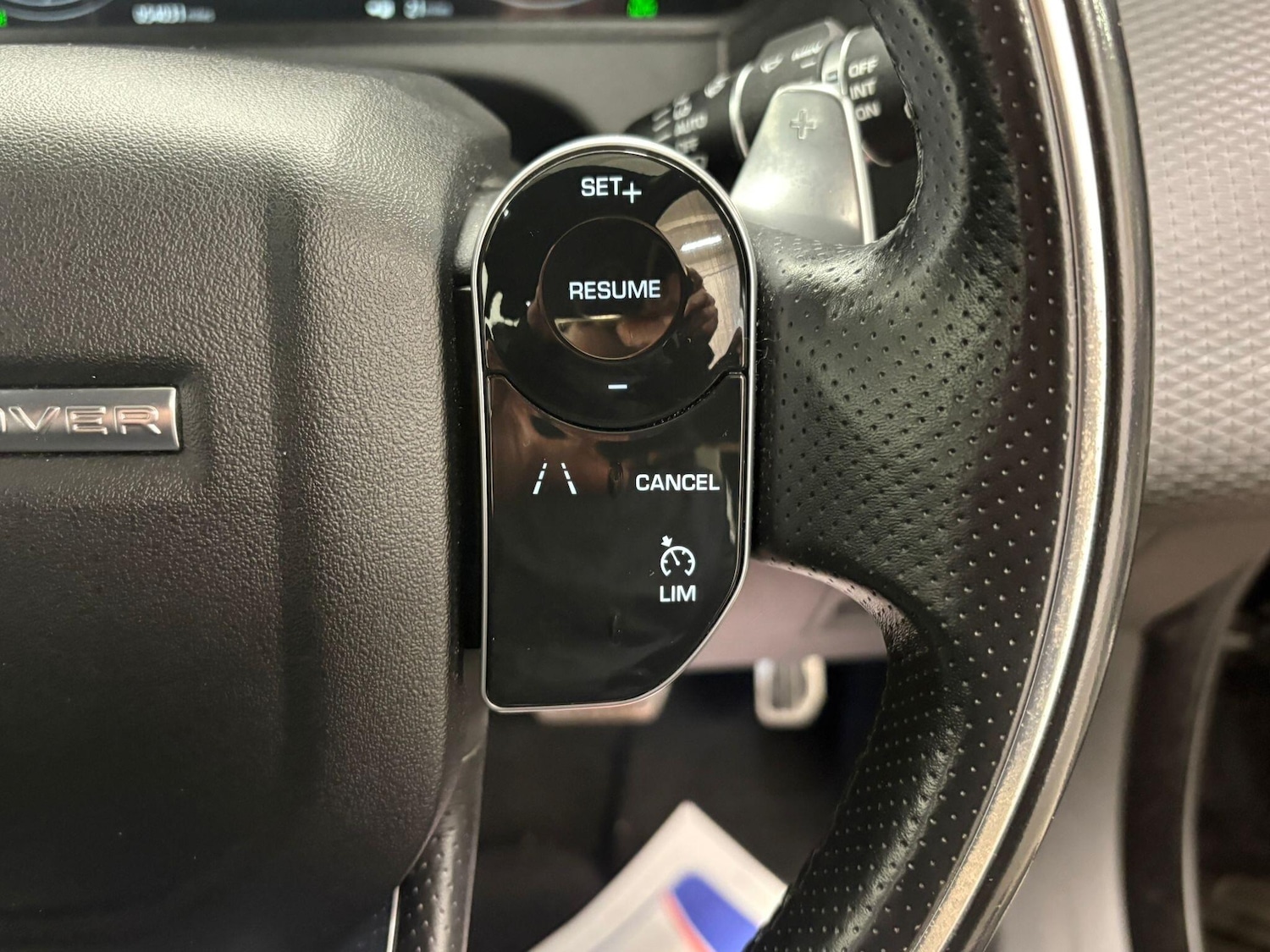 Used Land Rover Range Rover Velar 2017 for sale - 77131046: Photo 17