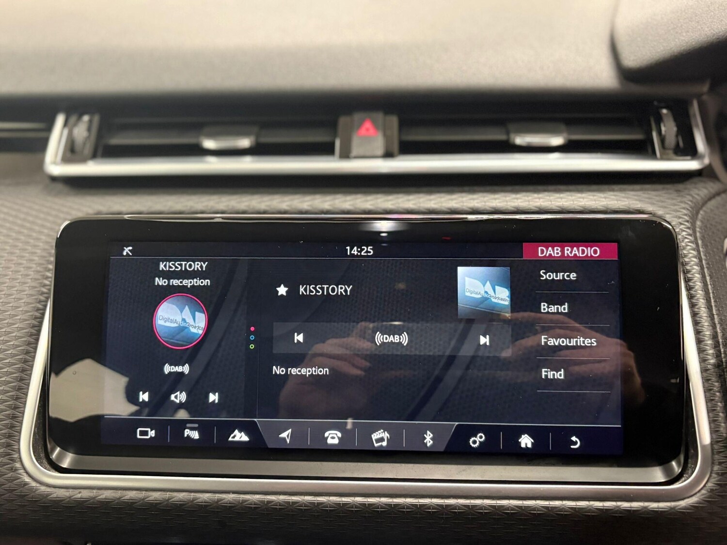 Used Land Rover Range Rover Velar 2017 for sale - 77131046: Photo 32