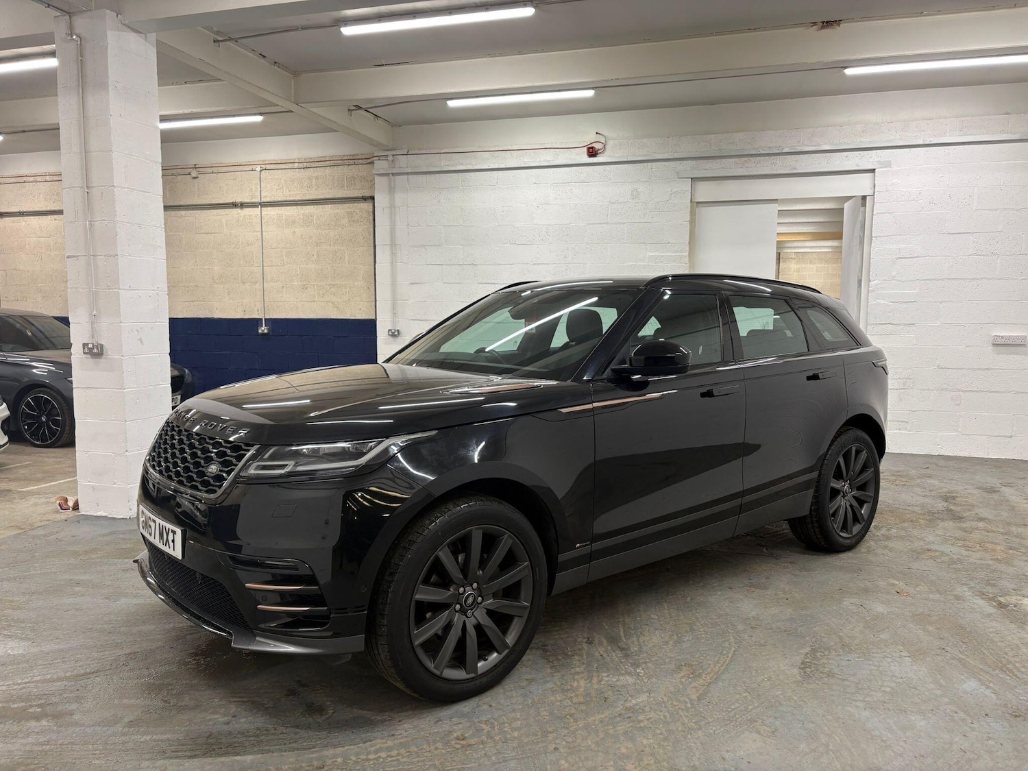 Used Land Rover Range Rover Velar 2017 for sale - 77131046: Photo 4